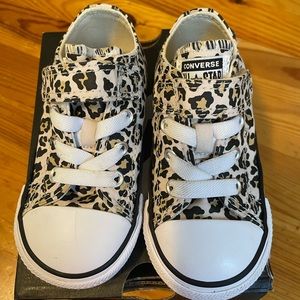 Converse infant leopard sneakers size 6